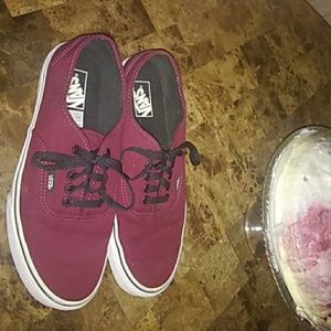 Maroon vans price can be dropped